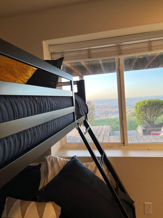 Above Ground Basement Apartment 2 Bedroom 1 B Retreat With Gorgeous View Draper Luaran gambar